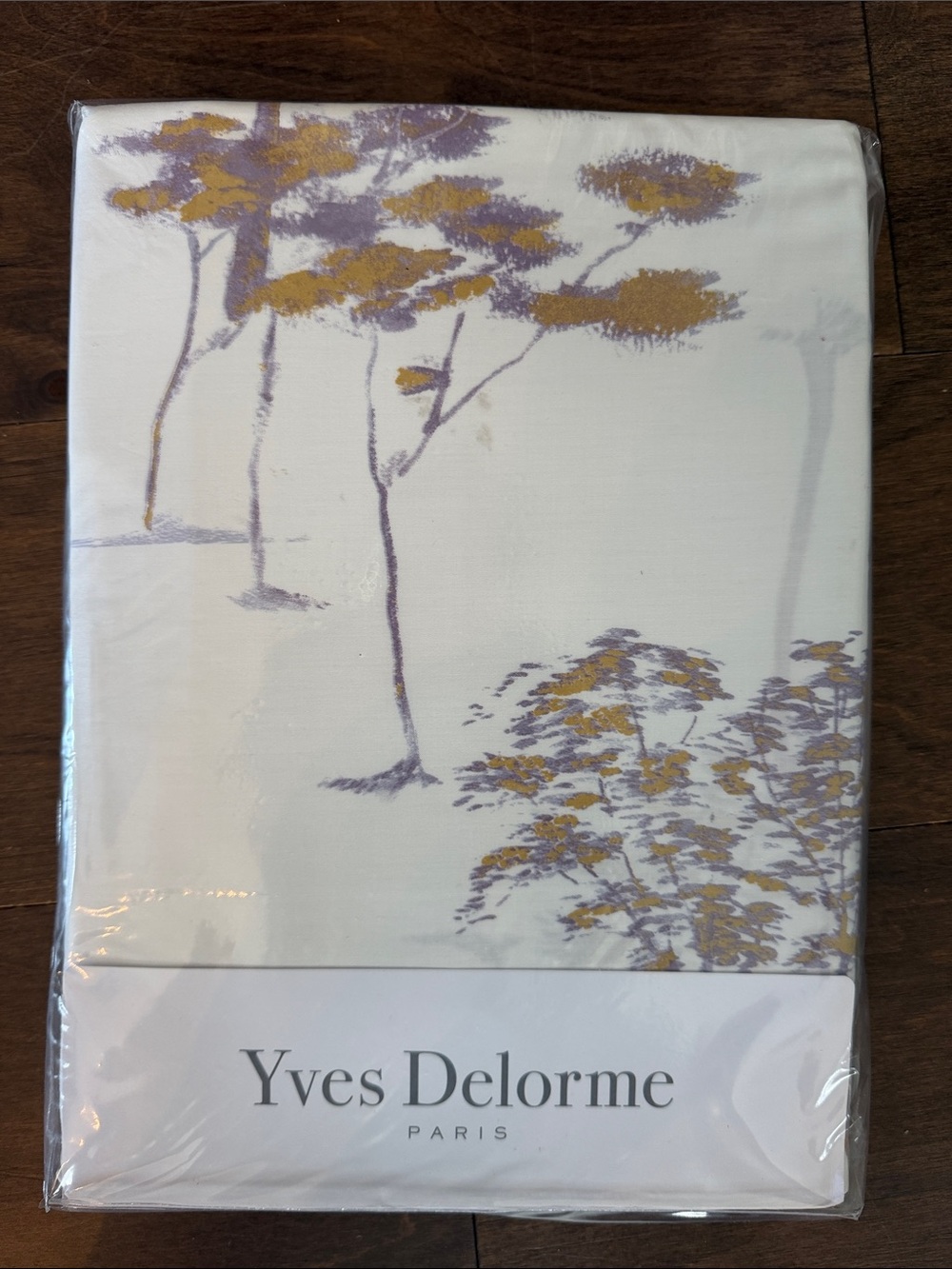 Yves Delorme King Fitted Sheet from the BOREALE  Collection NWT